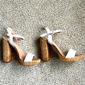 Chelsea and Violet white platform sandals NWOT 7.5